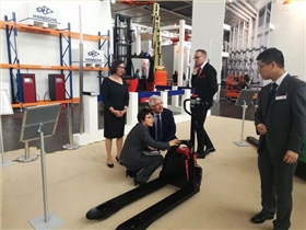 杭叉高位揀選車，您的滿意，我的追求