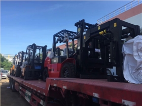 內燃叉車，暑假特賣場，只缺你的買買買！