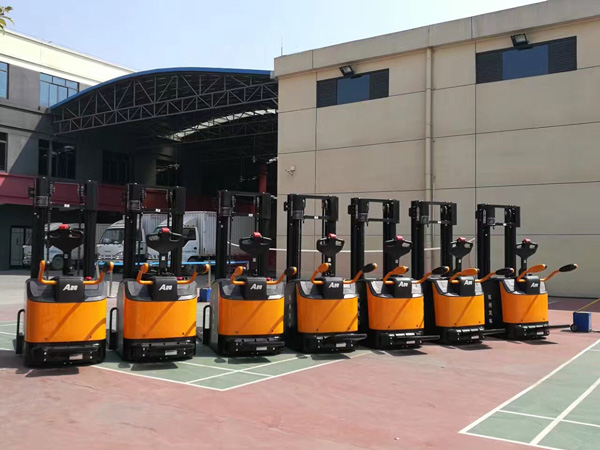 杭州叉車丨建廠倉庫時，倉庫的叉車通道寬度應該留多少？