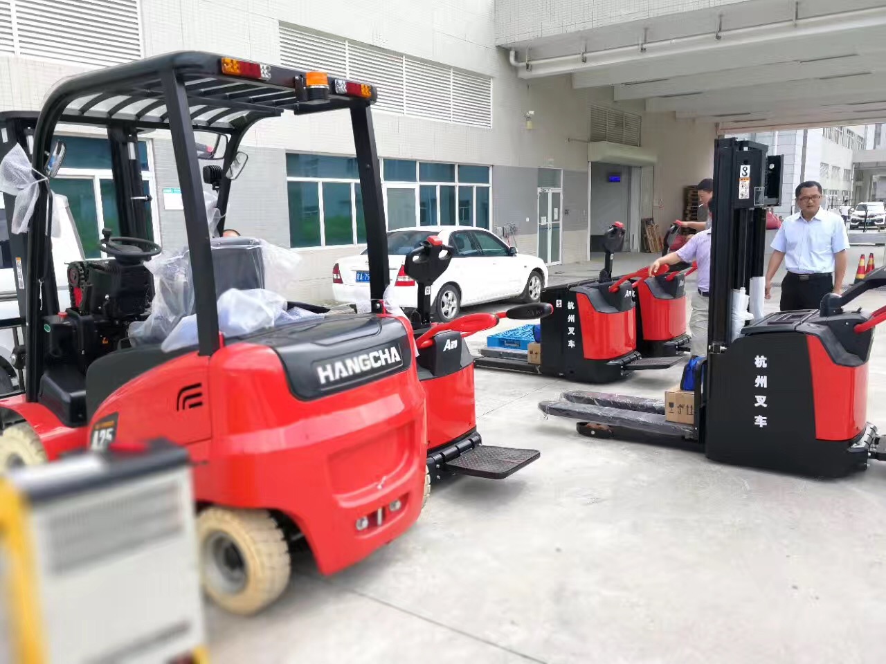 杭州叉車，為醫(yī)藥行業(yè)藥品倉儲管理做貢獻！