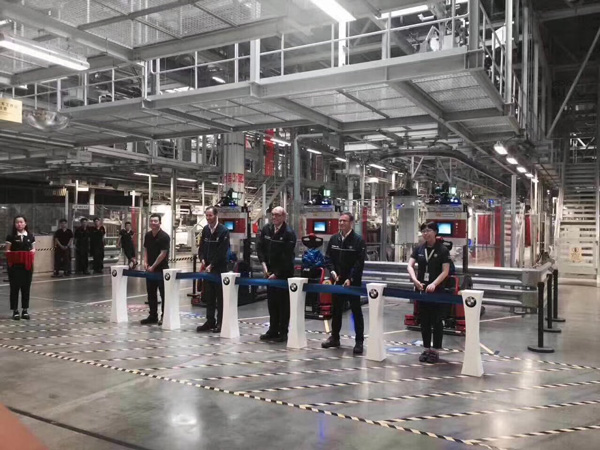 寶馬汽車工廠，杭叉AGV叉車智能搬運強勢進駐！