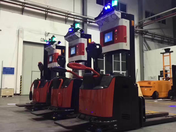 杭叉AGV叉車-倉儲車間實操圖