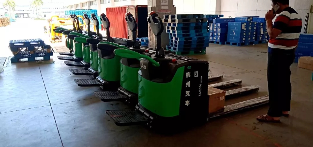 這是一款很多人都不知道的高性能鋰電叉車 這是一款很多人都不知道的高性能鋰電叉車