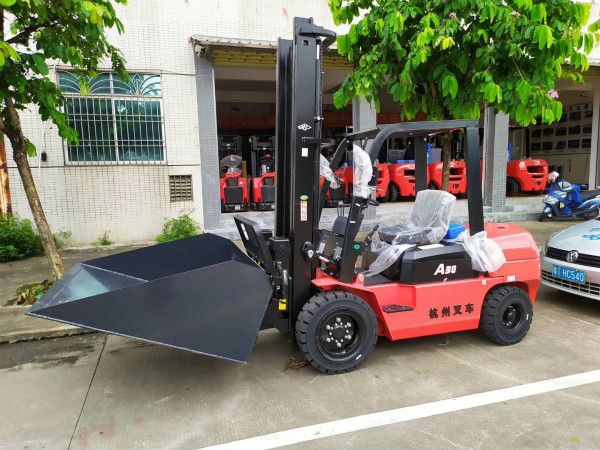 經(jīng)常開叉車的你是否注意到了夏天叉車的保養(yǎng)?小編總結(jié)了幾條 經(jīng)常開叉車的你是否注意到了夏天叉車的保養(yǎng)?小編總結(jié)了幾條