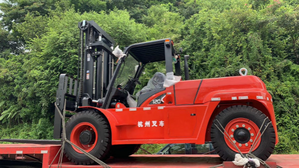 內燃叉車動力不足?機油要保養! 內燃叉車動力不足?機油要保養!