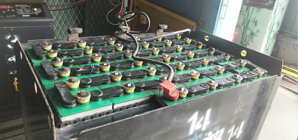 【干貨】電動叉車鋰電池怎么存放? 【干貨】電動叉車鋰電池怎么存放?