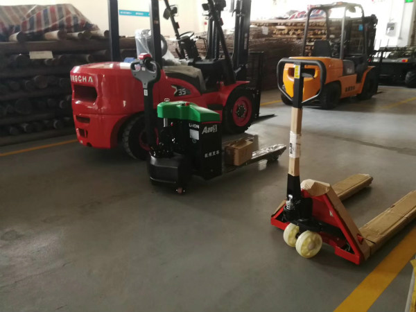 怎么操作叉車才安全?這些危險要規避! 怎么操作叉車才安全?這些危險要規避!