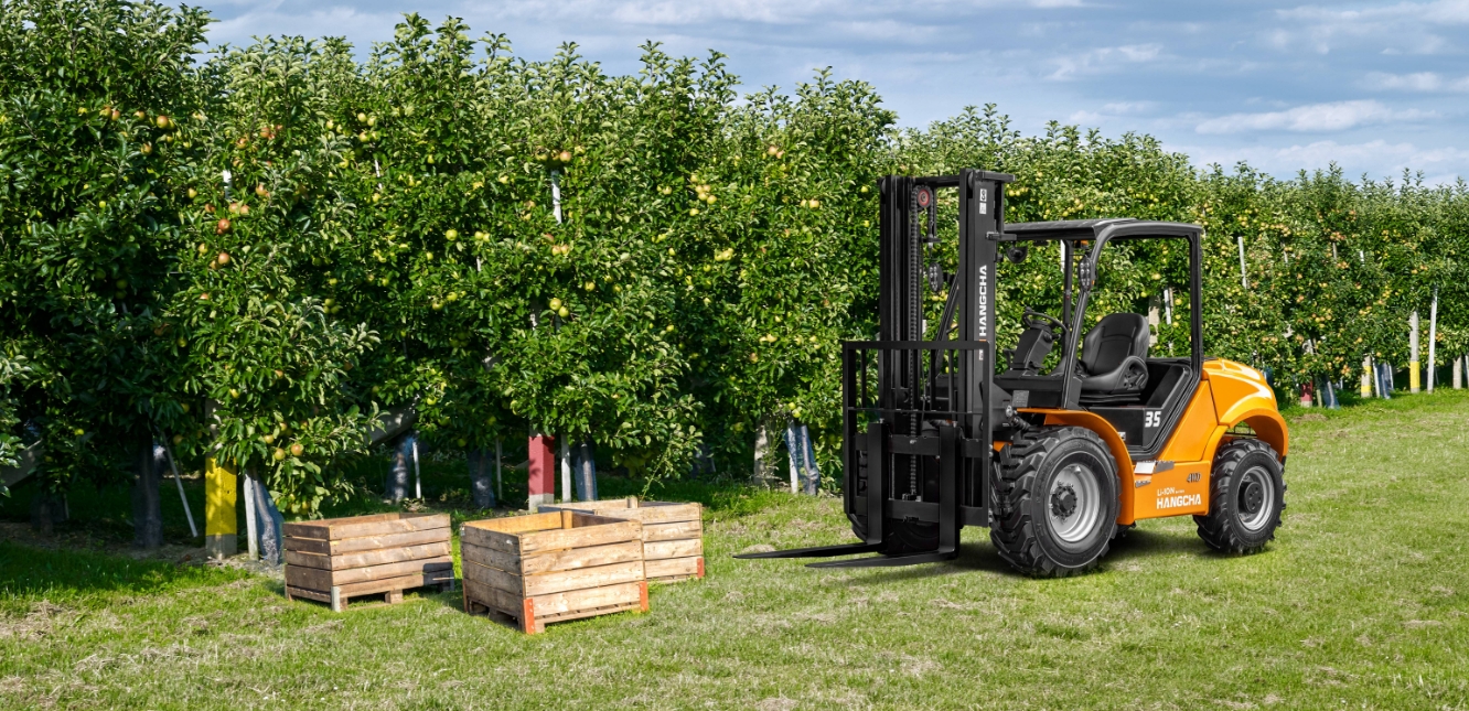 杭叉越野叉車助力葡萄牙木材公司高效運營,展現中國制造硬實力 杭叉越野叉車助力葡萄牙木材公司高效運營,展現中國制造硬實力